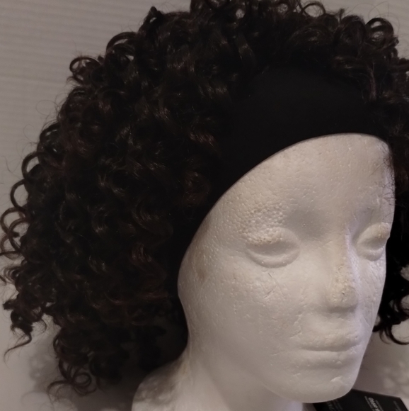NWT Especially Yours Curly Synthetic Wig - Picture 2 of 15